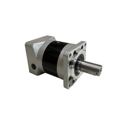 گیربکس 70 خورشیدی سرووموتور HQM اچ کیو ام مدل LB70-005-14 سایز 70 نسبت 1 به 5 شفت ورودی 14 شفت خروجی 16 فلنج مربعی مناسب 400 وات 3000 دور (گیربکس سیاره ای) (اورجینال وارداتی)