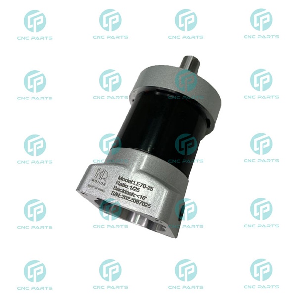 گیربکس 70 خورشیدی سرووموتور HQM اچ کیو ام مدل LE70-025-14 سایز 70 نسبت 1 به 25 شفت ورودی 14 شفت خروجی 16 فلنج گرد مناسب 400 وات 3000 دور (گیربکس سیاره ای) (اورجینال وارداتی)