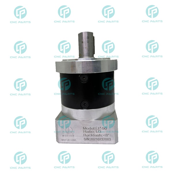 گیربکس 90 خورشیدی سرووموتور HQM اچ کیو ام مدل LE90-003-19 سایز 90 نسبت 1 به 3 شفت ورودی 19 شفت خروجی 22 فلنج گرد مناسب 750 وات 3000 دور (گیربکس سیاره ای) (اورجینال وارداتی)