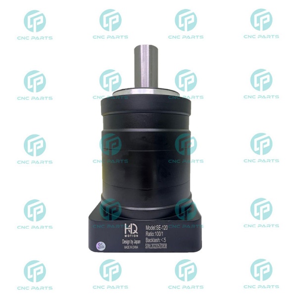 گیربکس 120 خورشیدی سرووموتور HQM اچ کیو ام مدل SE120-100-24 سایز 120 نسبت 1 به 100 شفت ورودی 24 شفت خروجی 32 فلنج گرد مناسب 2 کیلووات 2000 دور (گیربکس سیاره ای) (اورجینال وارداتی)