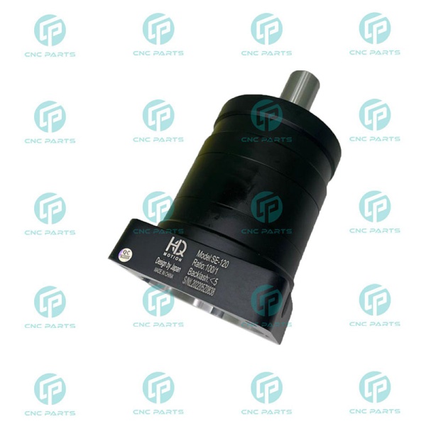 گیربکس 120 خورشیدی سرووموتور HQM اچ کیو ام مدل SE120-100-24 سایز 120 نسبت 1 به 100 شفت ورودی 24 شفت خروجی 32 فلنج گرد مناسب 2 کیلووات 2000 دور (گیربکس سیاره ای) (اورجینال وارداتی)